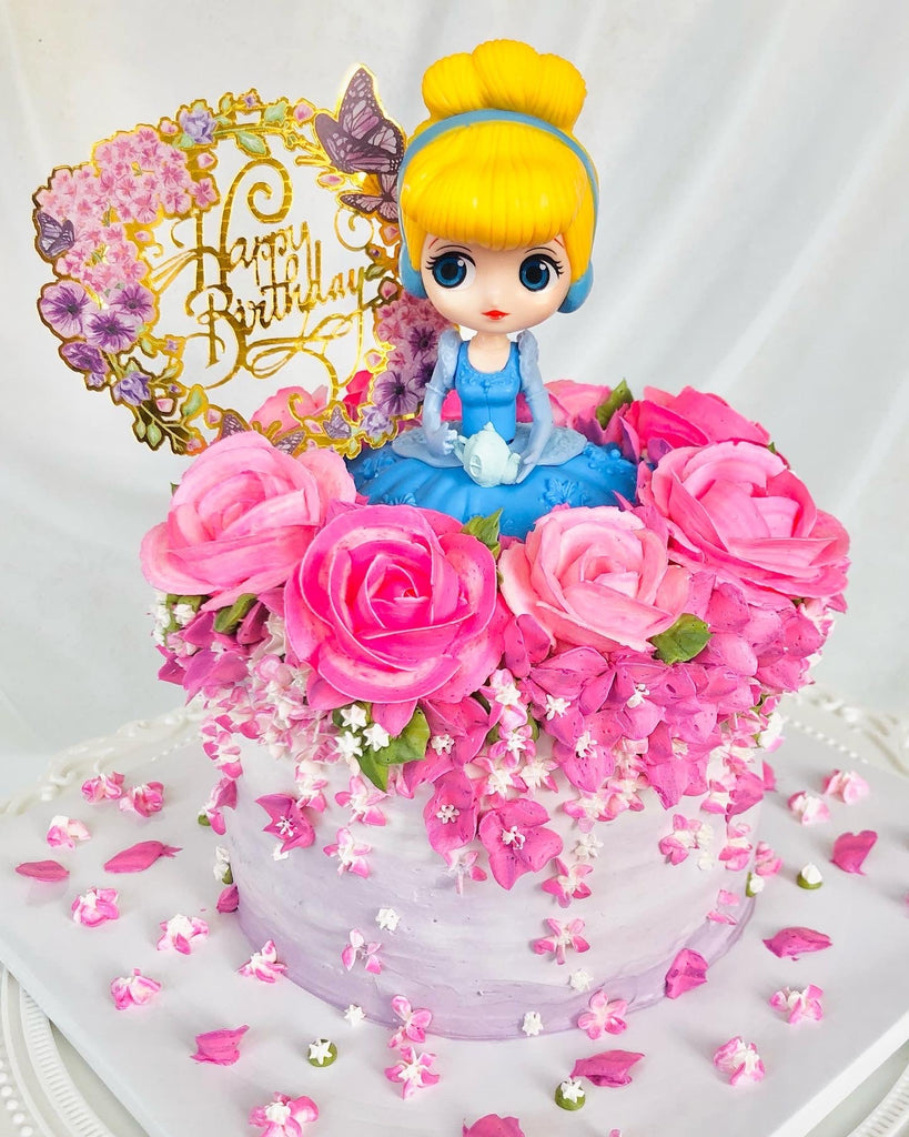 Princess Roses & Hydrangeas Garden Cake