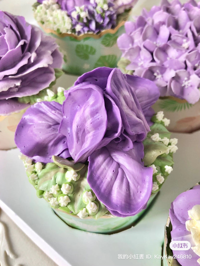 Purple Garden Cupcake Box (Light Purple with Iris Style)