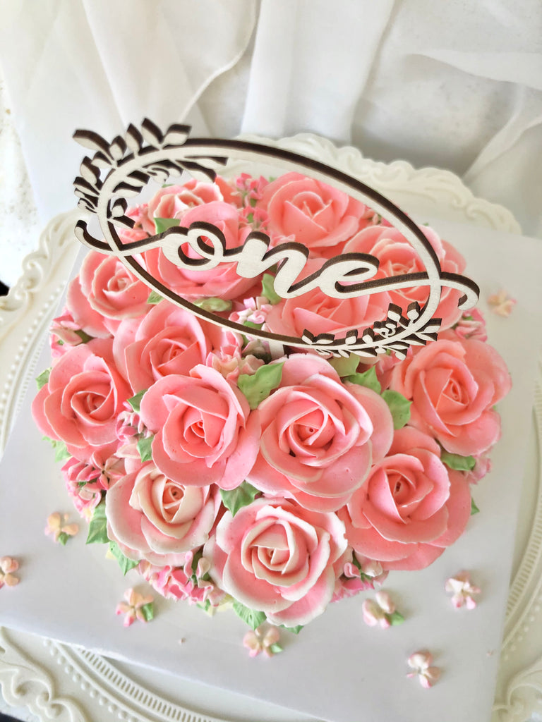 Classic Roses Cake