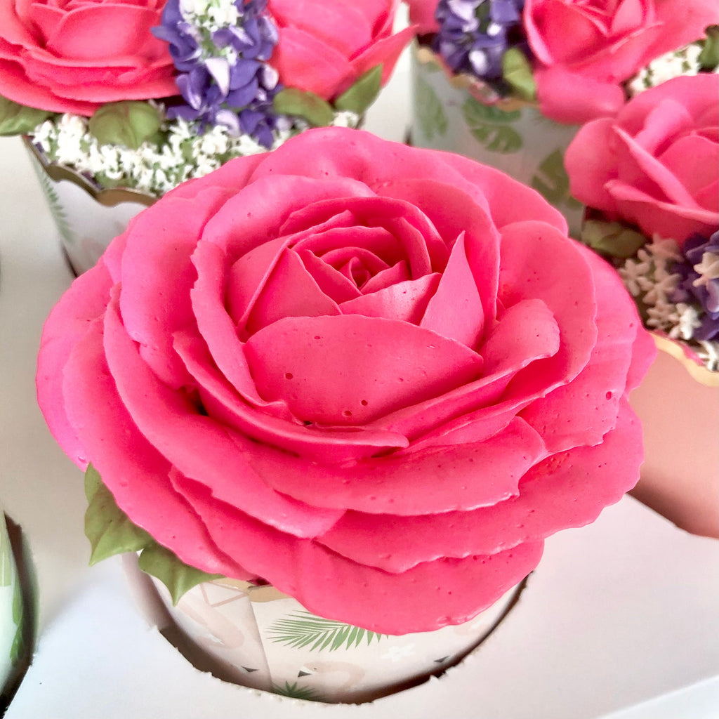 Classic Roses Cake