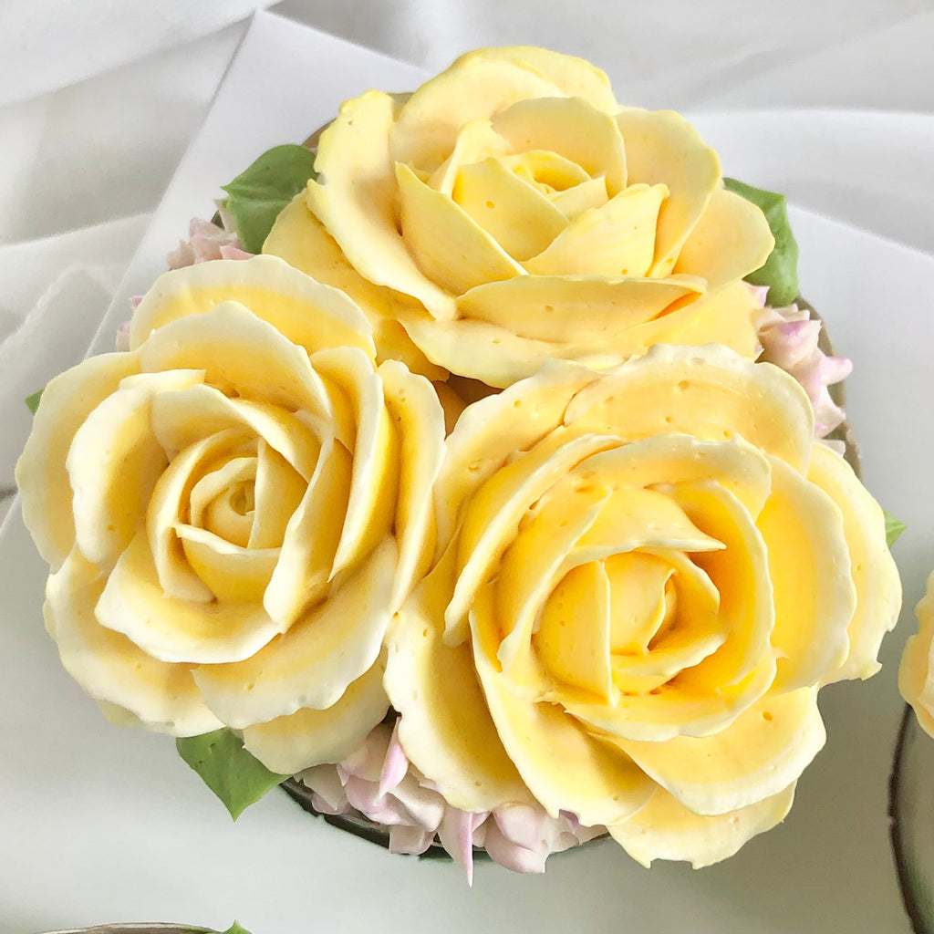 Classic Roses Cake