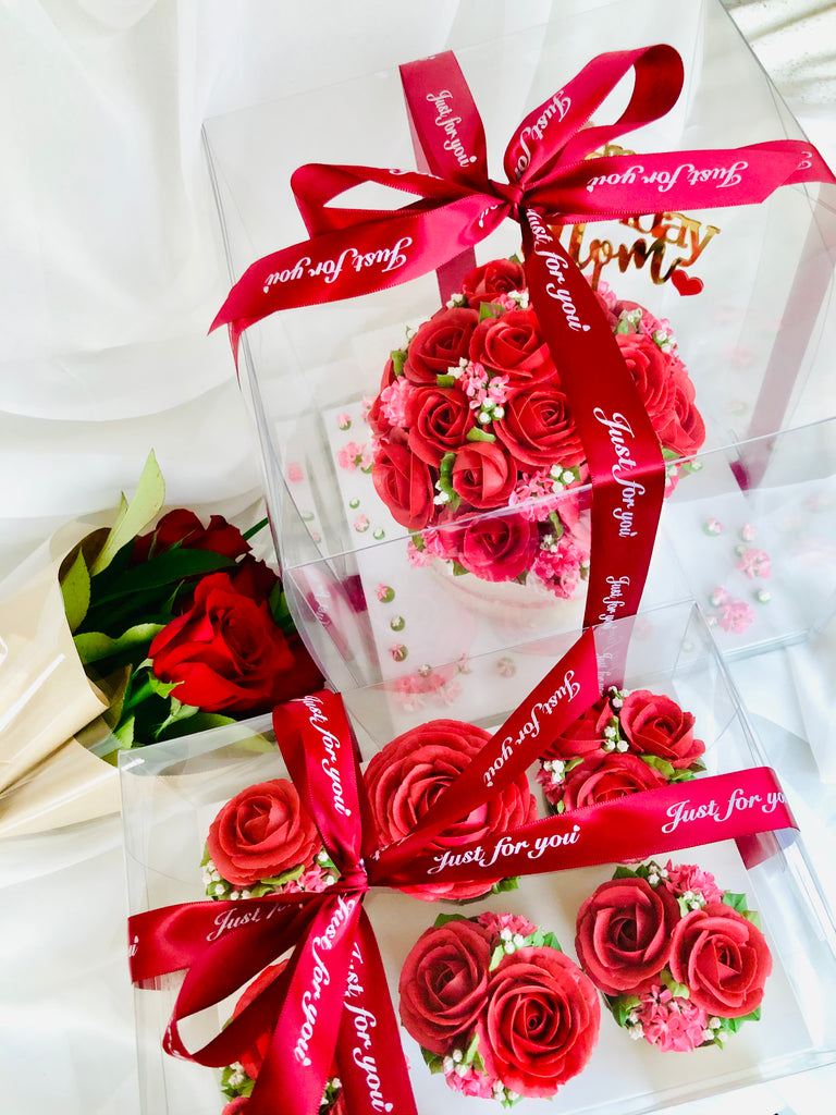 Classic Roses & Hydrangea Cake